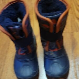 Kid snow boots